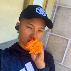 Meet your Posher, Dom